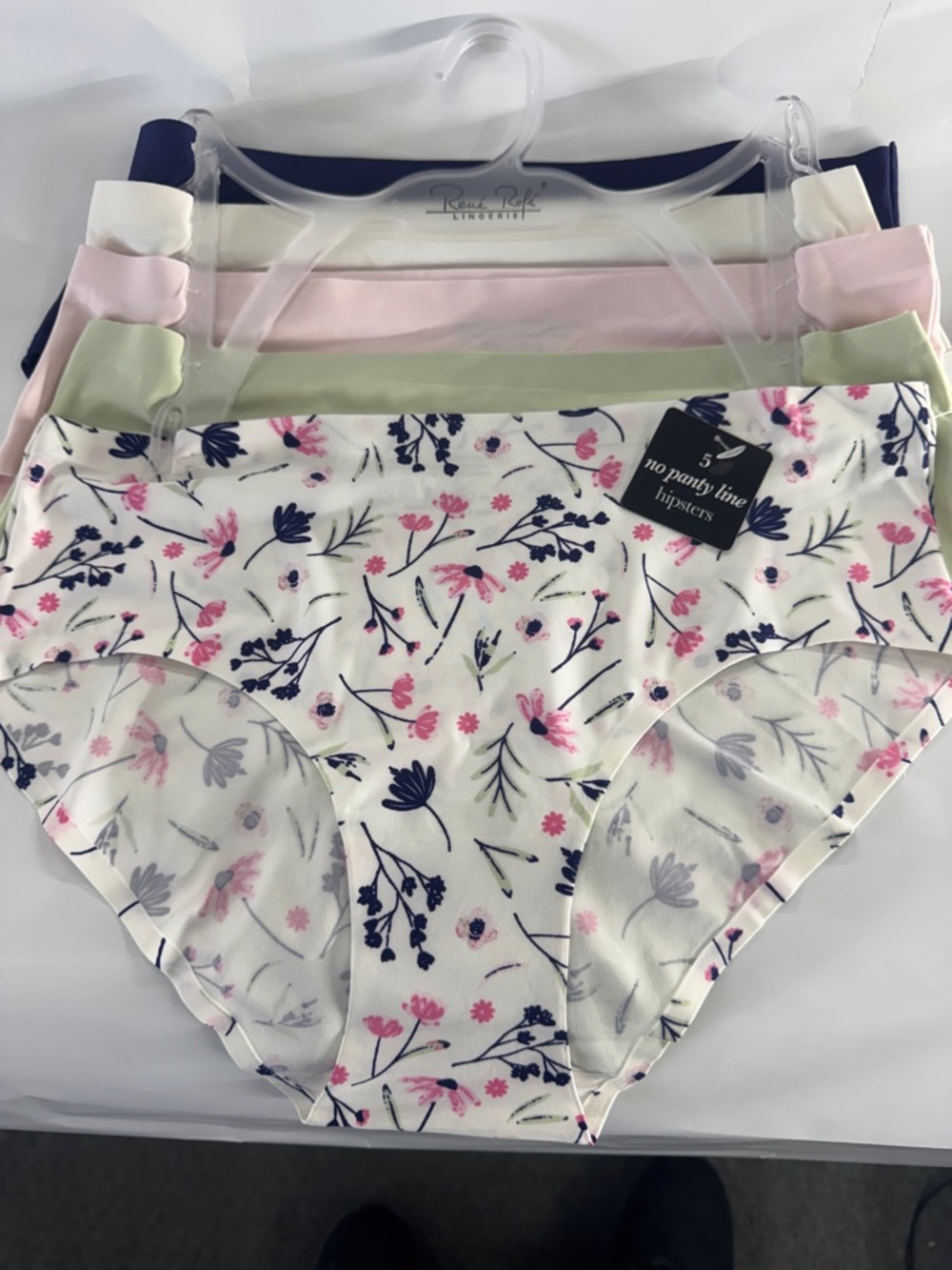 Set of 5 Rene Rofe Lingerie Hipsters no panty lines- Mint, Cream, Pink, floral